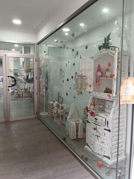 Local en Aspe, Alicante en venta - Vestíbulo - Imagen 2 de 6