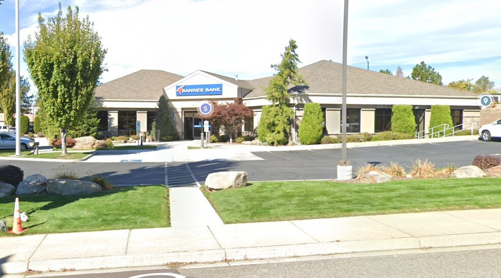 255 Rock Island Rd, East Wenatchee, WA en alquiler - Foto del edificio - Imagen 1 de 11