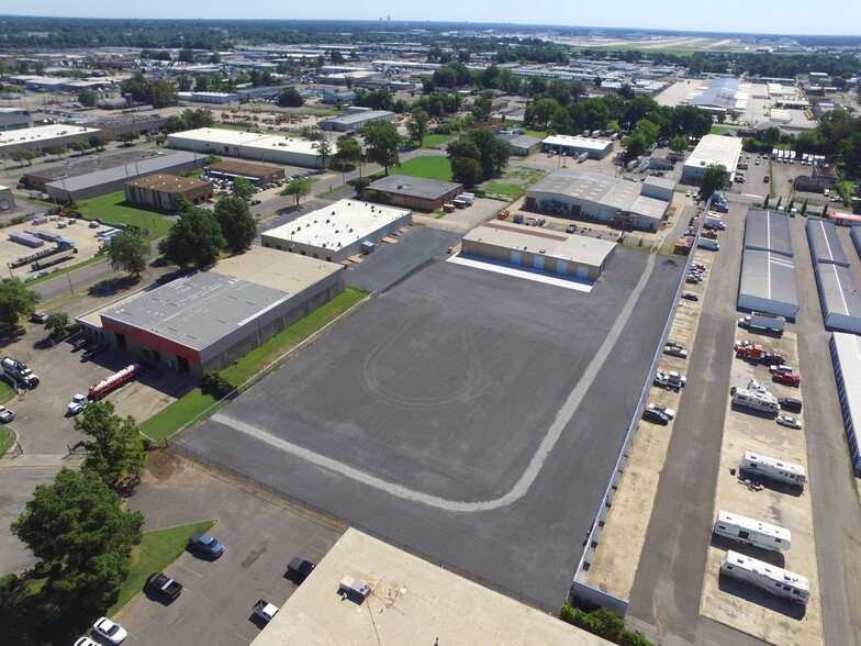 1555 Three Pl, Memphis, TN en alquiler - Foto del edificio - Imagen 2 de 5