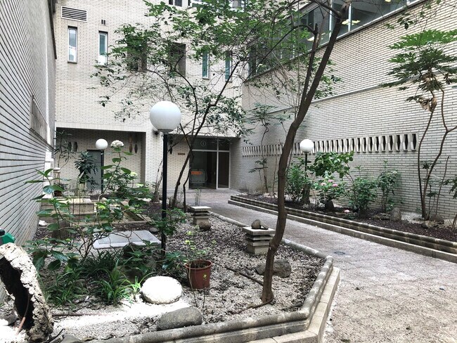 Más detalles de Calle Poeta Joan Maragall, 23, Madrid - Coworking en alquiler