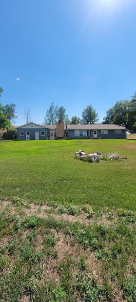 1934 US-212, Laurel, MT en venta - Foto del edificio - Imagen 3 de 6