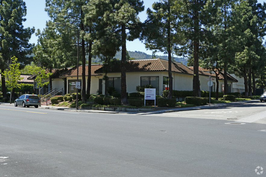 761 University Ave, Los Gatos, CA en alquiler - Foto principal - Imagen 1 de 11