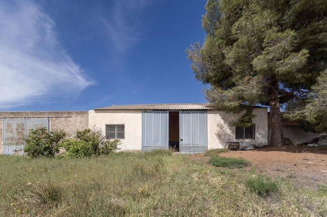Más detalles de Calle Santa Adela, Pedro Martínez - Terreno en venta