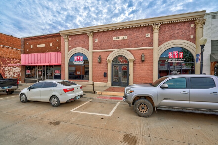 309 N Main St, Kingfisher, OK en venta - Foto del edificio - Imagen 2 de 28