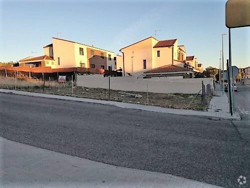 Calle Escultor Julio Gonzalez, 13, Bargas, Toledo en venta - Foto del edificio - Imagen 2 de 3