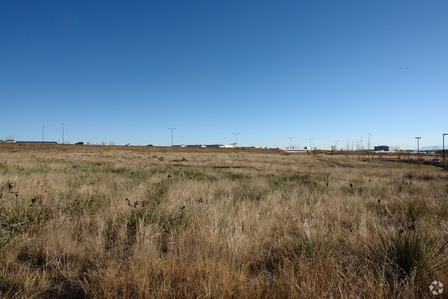 515 Airport Creek Pt, Colorado Springs, CO en alquiler - Foto del edificio - Imagen 3 de 12