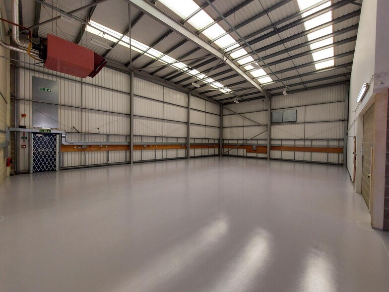 Units 17-18, Decimus Park, Tunbridge Wells en alquiler - Foto del interior - Imagen 2 de 7