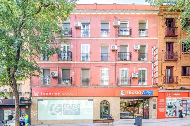 Más detalles de Paseo Extremadura, 47, Madrid - Edificio residencial​ en venta