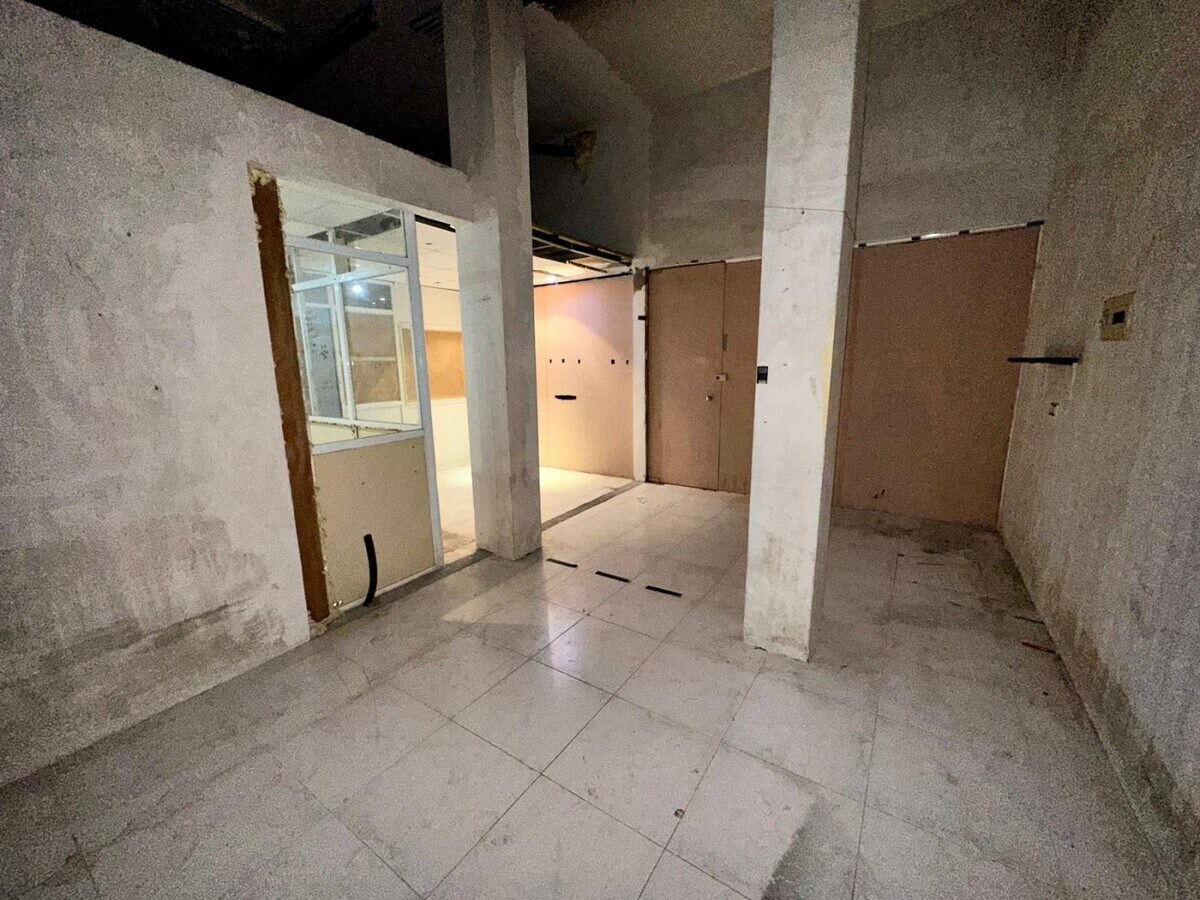 El Vendrell, TAR 43700 - - - Foto del interior - Image 1 of 4