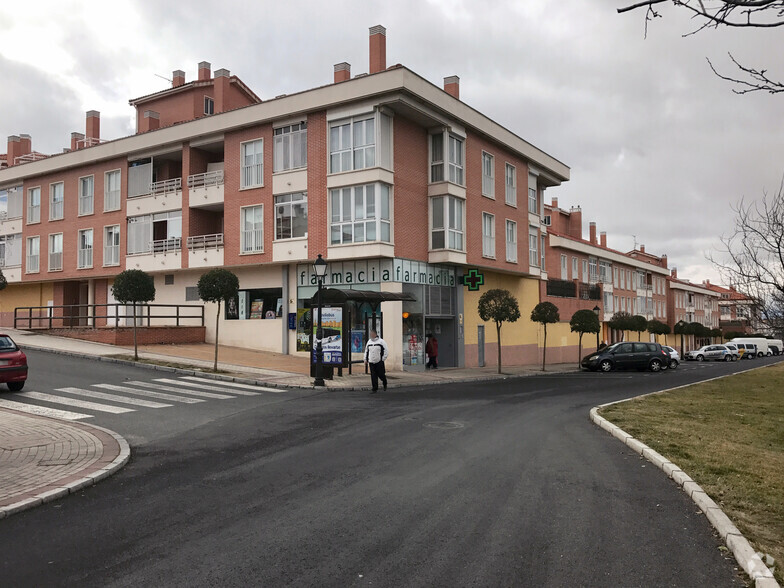 Calle Rejero Lorenzo de Ávila, Ávila, Ávila en venta - Foto del edificio - Imagen 2 de 2