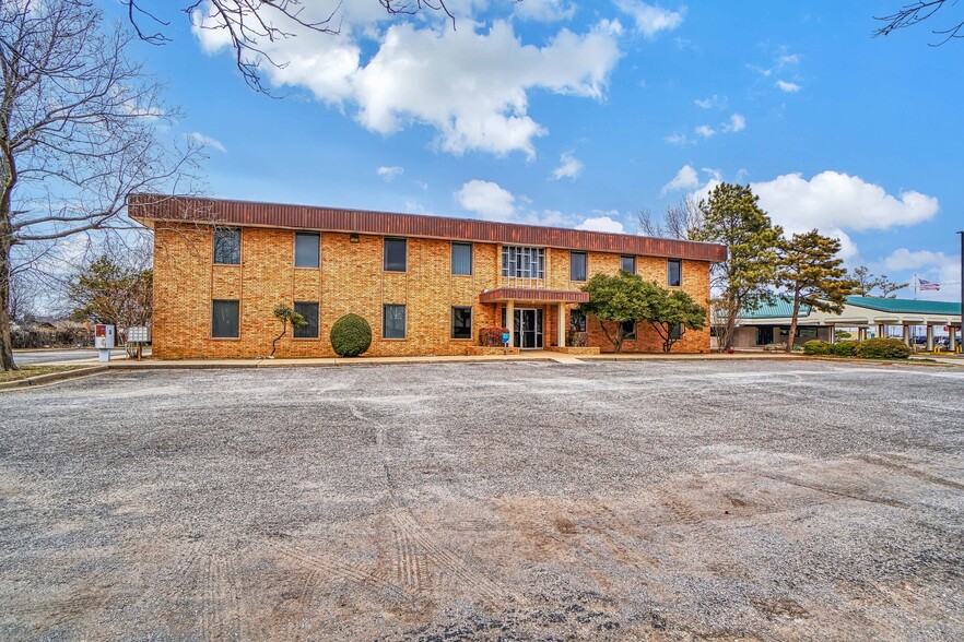 111 Sequoyah Ln, Altus, OK en venta - Foto del edificio - Imagen 2 de 10