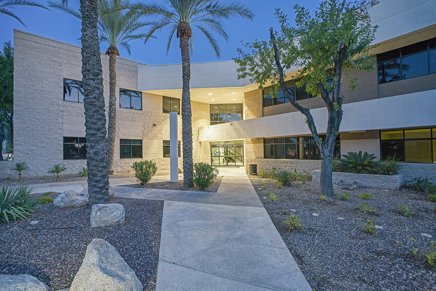 5601-5605 W Eugie Ave, Glendale, AZ en alquiler - Foto del edificio - Imagen 1 de 5