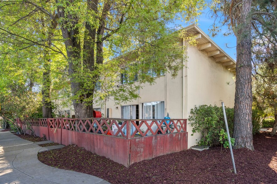 3212 Rolison Rd, Redwood City, CA en venta - Foto del edificio - Imagen 1 de 9