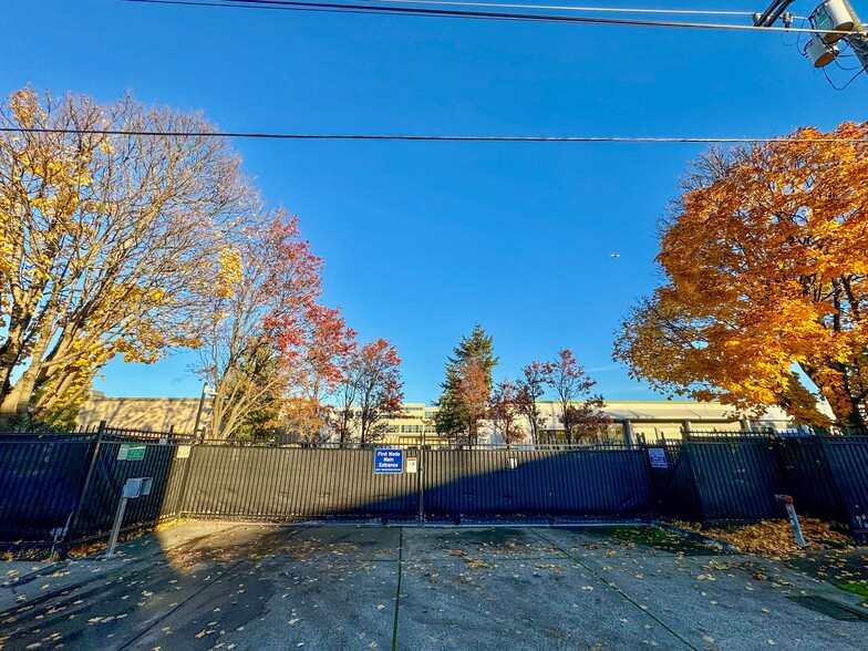 2454 Occidental Ave S, Seattle, WA en alquiler - Foto del edificio - Imagen 2 de 2