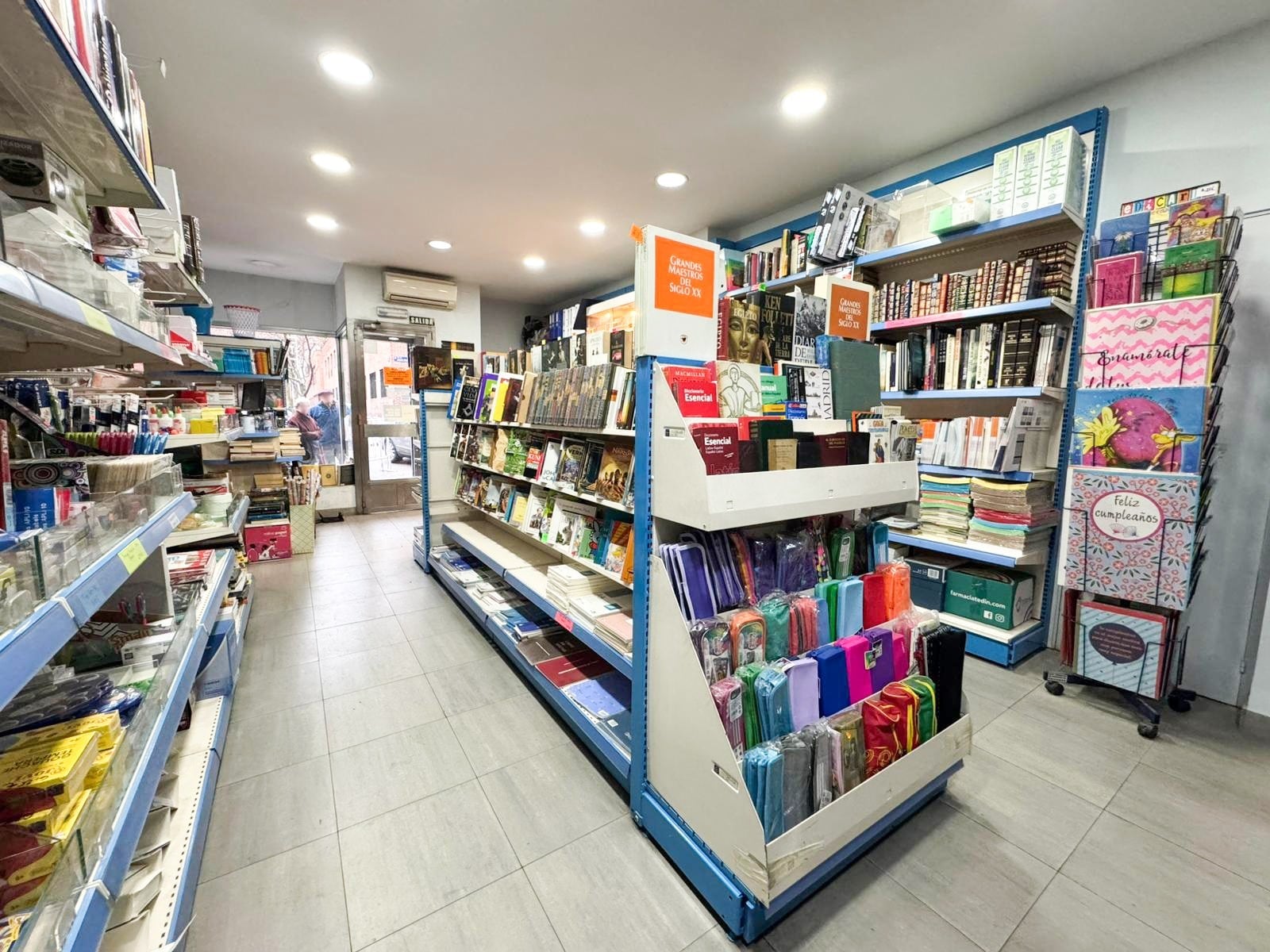 Calle Aviador Zorita, 23, Madrid, Madrid en alquiler Foto principal- Imagen 1 de 3