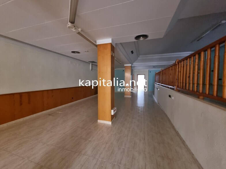 Local en Ontinyent, Valencia en venta - Foto del edificio - Imagen 2 de 8