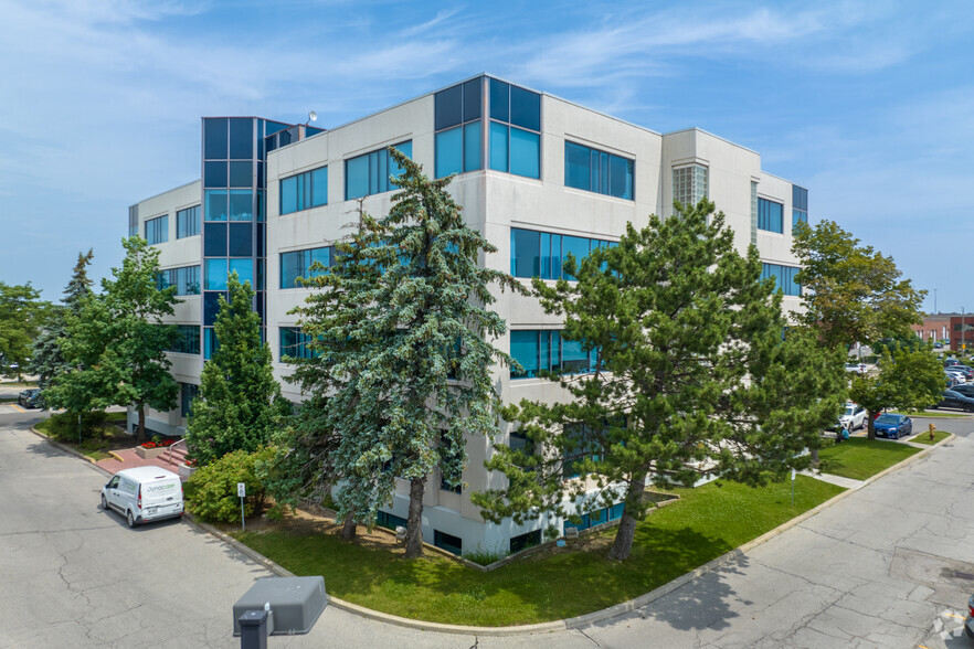 8333 Weston Rd, Vaughan, ON en alquiler - Foto del edificio - Imagen 2 de 26