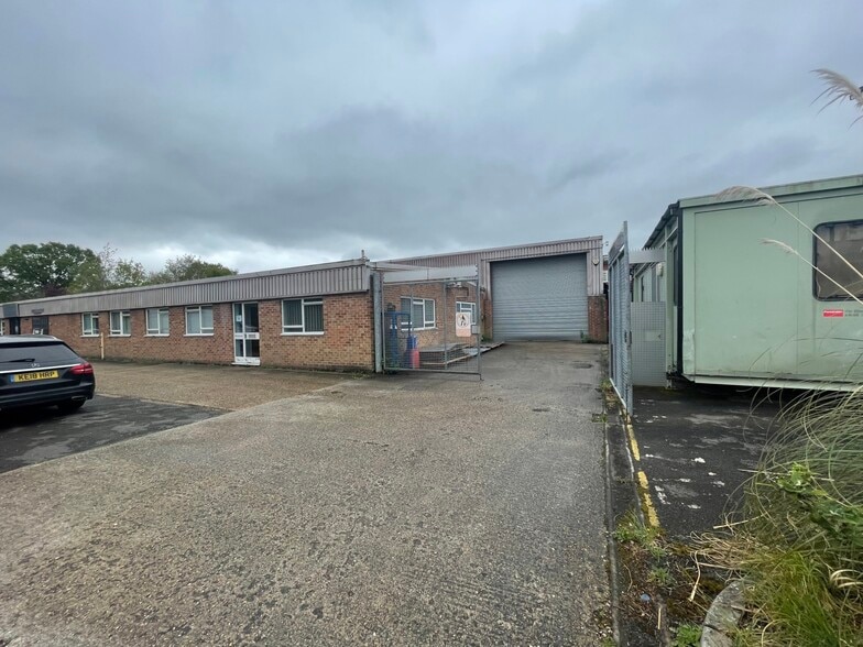 4 Station Road West, Aldershot en venta - Foto del edificio - Imagen 3 de 3