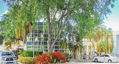 8081 NW 31st St, Miami, FL en alquiler Foto del edificio- Imagen 2 de 2