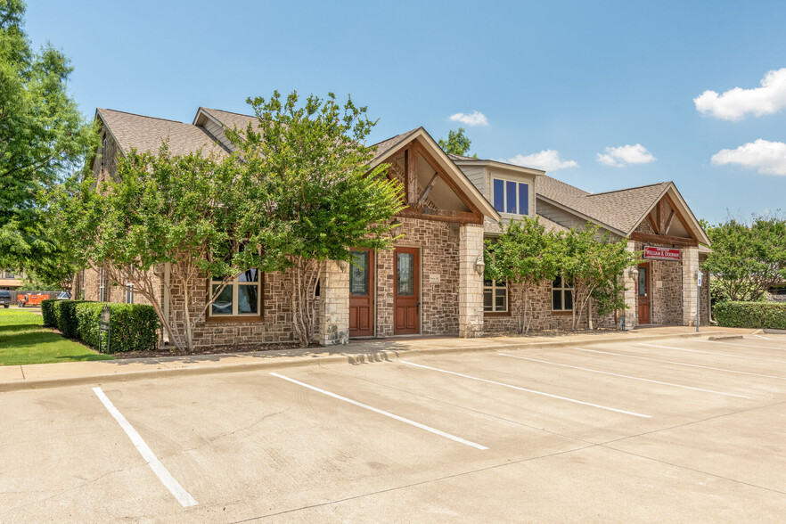 807 Bluebonnet Dr, Keller, TX en alquiler - Foto del edificio - Imagen 1 de 7