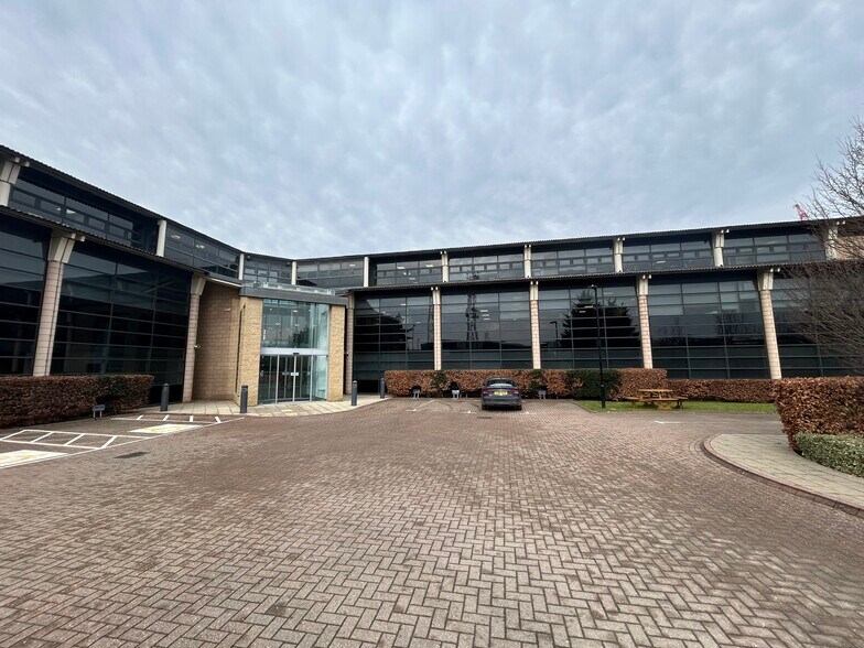 Cowley Rd, Cambridge en alquiler - Foto del edificio - Imagen 1 de 8