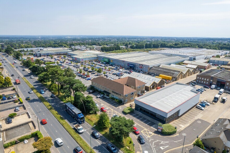 855 Ringwood Rd, Bournemouth en alquiler - Foto del edificio - Imagen 2 de 12