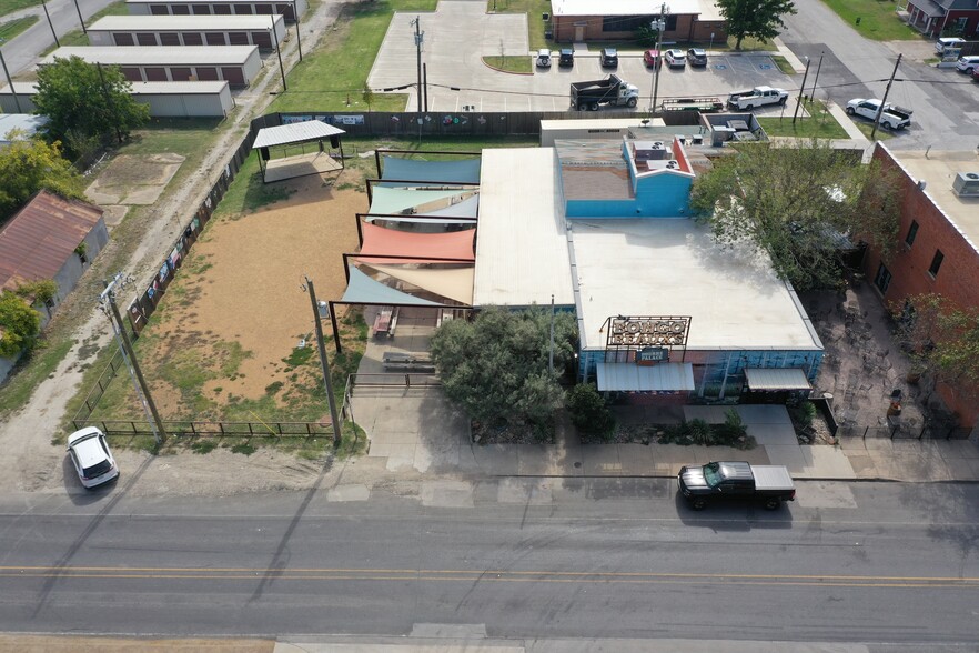 218 W Walnut St, Celina, TX en venta - Foto del edificio - Imagen 2 de 5