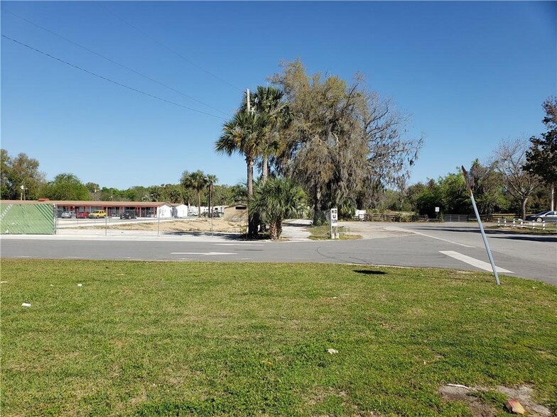 3605 W Silver Springs Blvd, Ocala, FL en venta - Foto de la construcción - Imagen 2 de 7