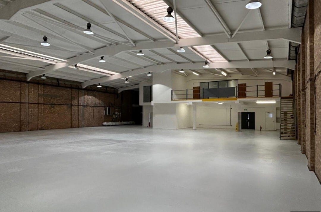 Streatham Rd, Mitcham, LND CR4 2AP - Unidad 6 - - Foto del interior - Image 1 of 3