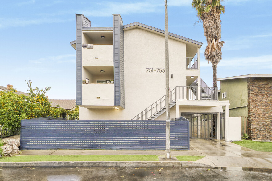 753 Cerritos Ave, Long Beach, CA en venta - Foto del edificio - Imagen 2 de 32