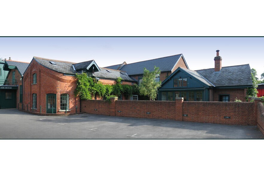 Brew House Ln, Hartley Wintney en venta - Foto del edificio - Imagen 2 de 7