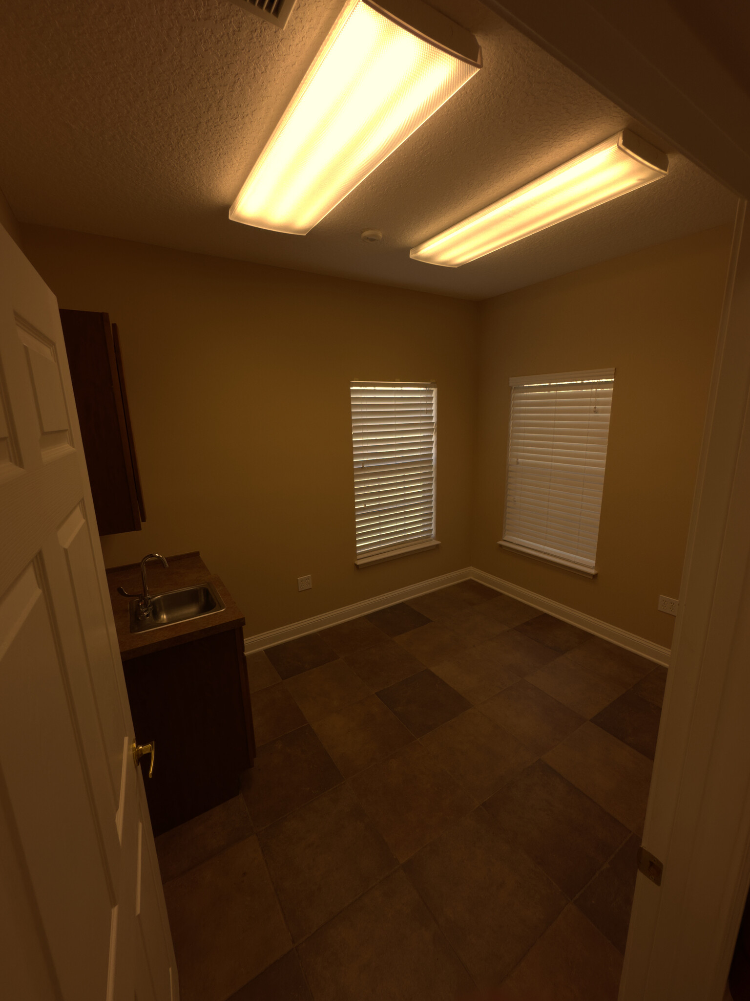 10250 Normandy Blvd, Jacksonville, FL en alquiler Foto del interior- Imagen 1 de 3