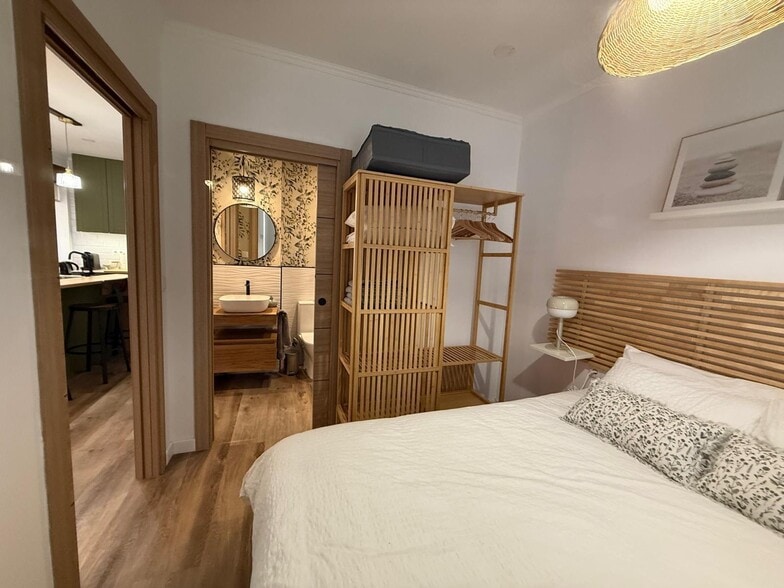 Local en València en venta - Foto del edificio - Imagen 2 de 31