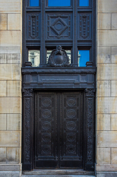 152 Rue Notre-Dame E, Montréal, QC en alquiler - Foto del edificio - Imagen 3 de 5