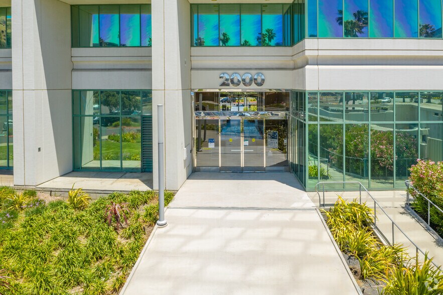 2000 Sierra Point Pky, Brisbane, CA en alquiler - Foto del edificio - Imagen 3 de 20