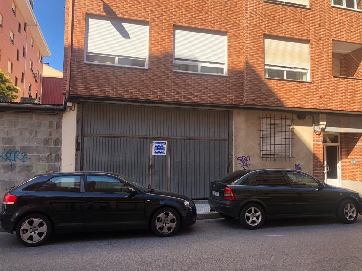 Local en Ponferrada, León en venta Foto principal- Imagen 1 de 7