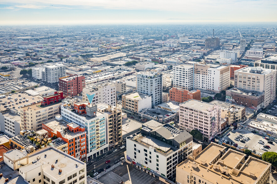 746 S Los Angeles St, Los Angeles, CA en venta - Foto del edificio - Imagen 2 de 37