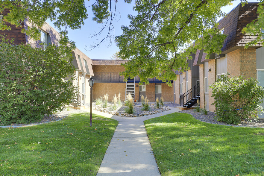 5532 Newland Way, Arvada, CO en venta - Foto del edificio - Imagen 3 de 46