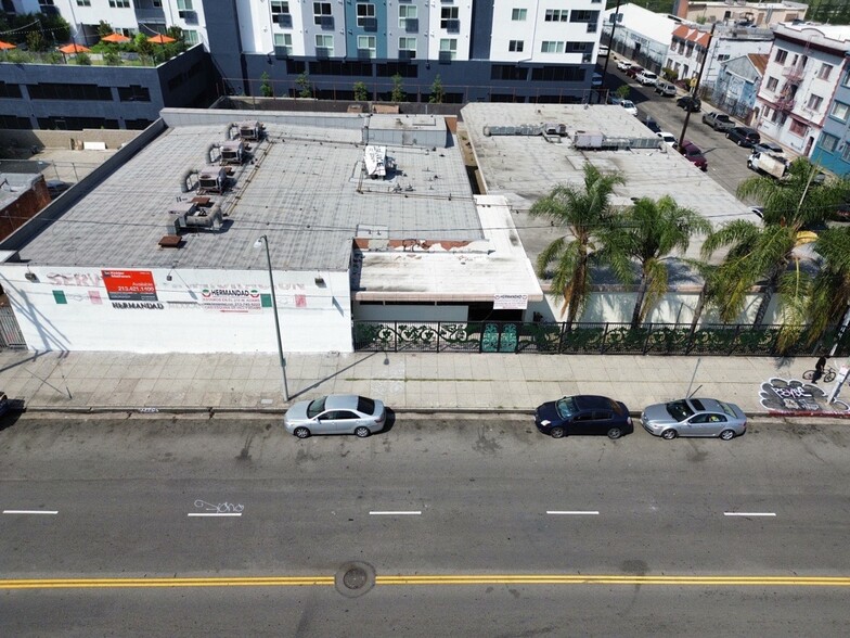 2501 S Hill St, Los Angeles, CA en venta - Foto del edificio - Imagen 1 de 56