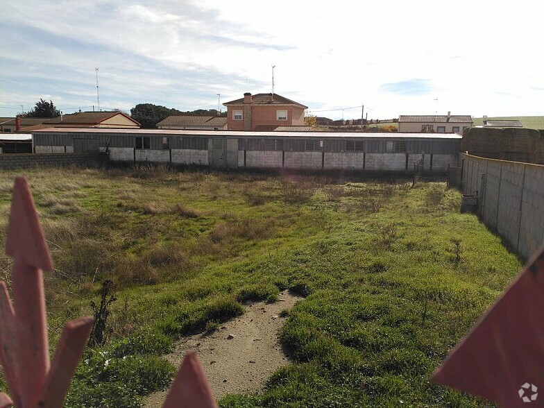 Naves en Blascosancho, Ávila en venta - Foto del edificio - Imagen 2 de 11