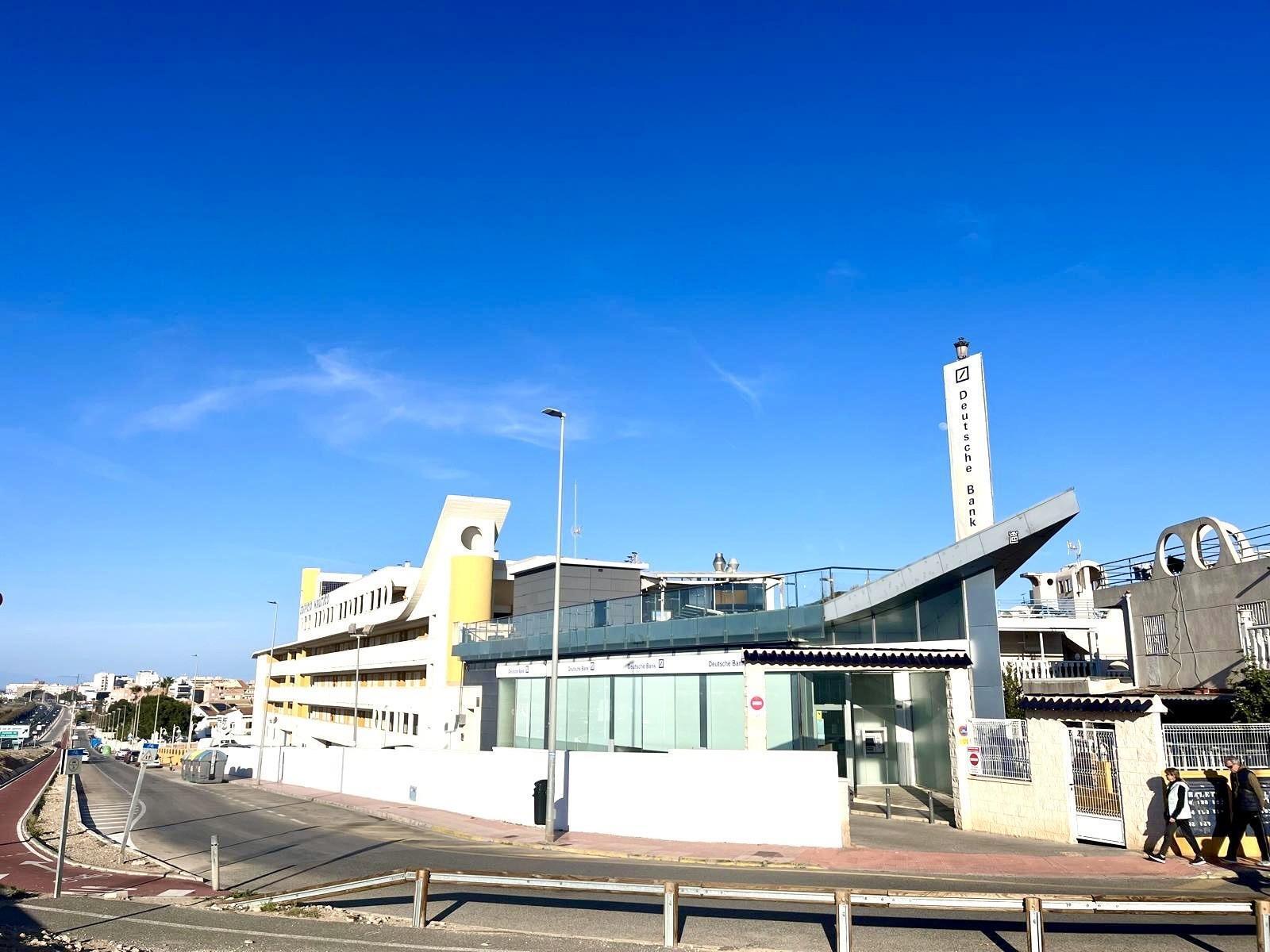 Local en Torrevieja en venta Foto del edificio- Imagen 1 de 10