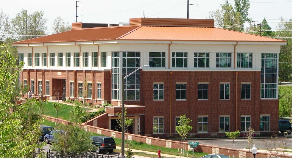 9110 Railroad Dr, Manassas Park, VA en alquiler - Foto del edificio - Imagen 2 de 15