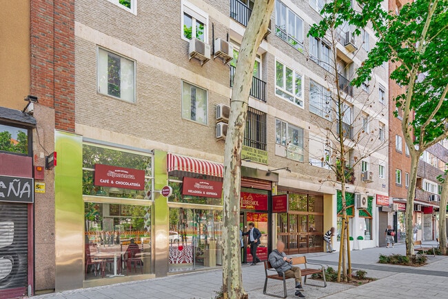 Más detalles para Avenida General Perón, 6, Madrid - Local en alquiler