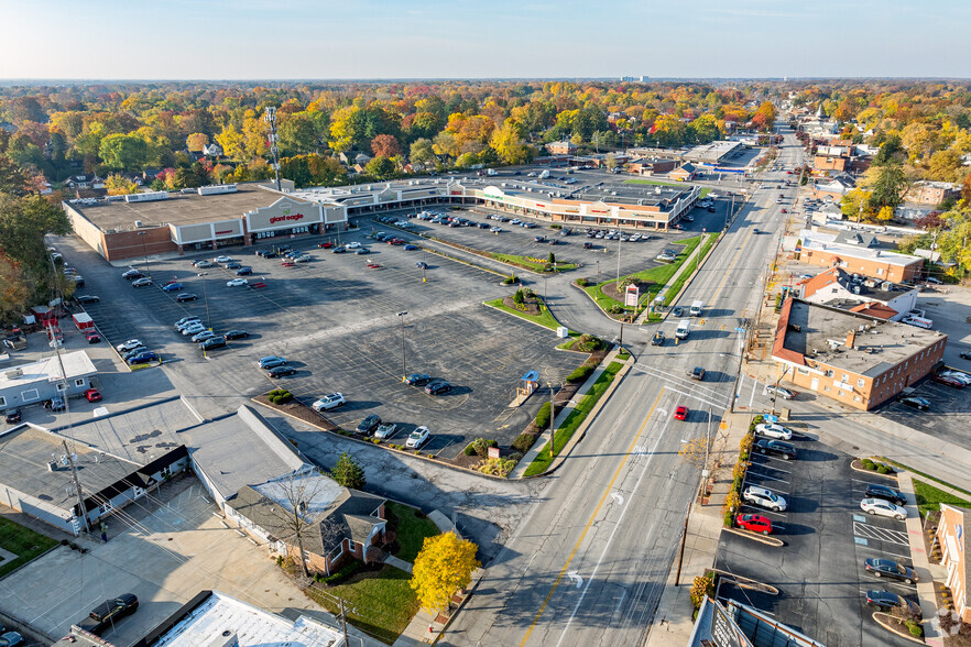 21593-21929 Lorain Rd, Cleveland, OH en alquiler - Foto del edificio - Imagen 1 de 10