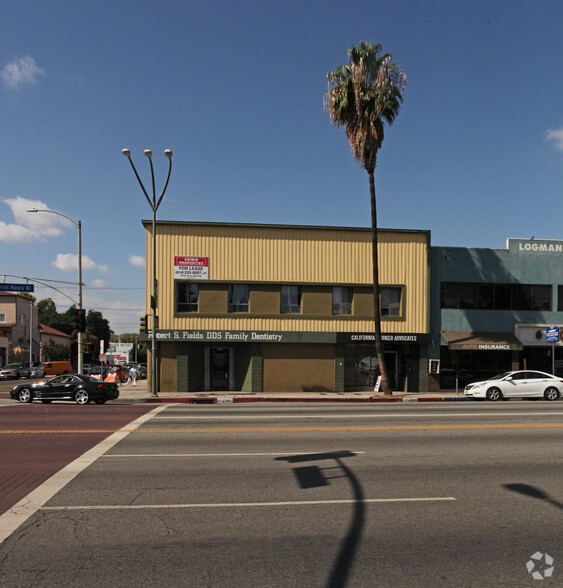 14507-14517 Sylvan St, Van Nuys, CA en alquiler - Foto del edificio - Imagen 3 de 3