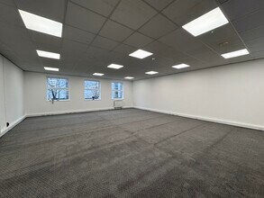 8-14 Stephenson Ct, Bedford en alquiler Foto del interior- Imagen 2 de 2