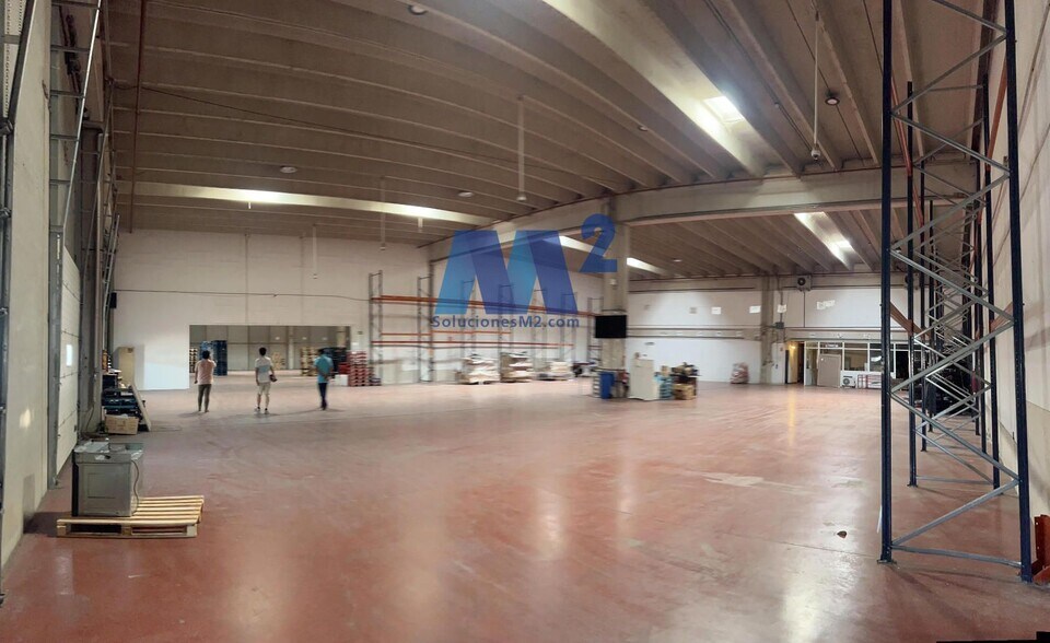 Nave en Coslada, Madrid en alquiler - Foto del edificio - Imagen 2 de 5