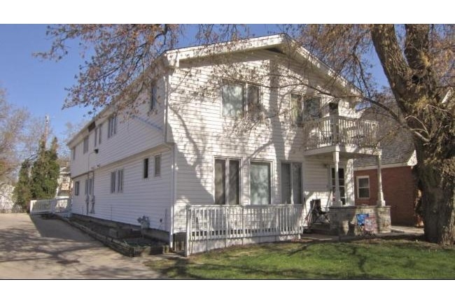 1526 S 92nd St, West Allis, WI en venta - Foto principal - Imagen 1 de 2