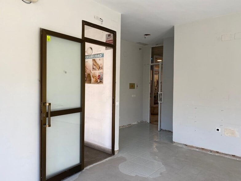 Local en Cáceres, Cáceres en venta - Foto del edificio - Imagen 3 de 12