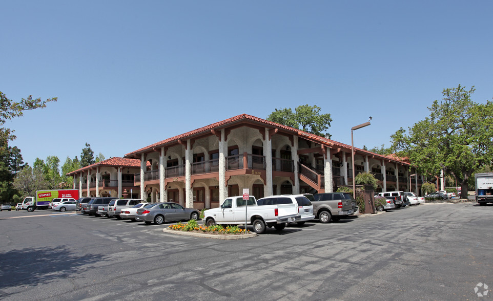 3625 E Thousand Oaks Blvd, Westlake Village, CA en alquiler - Foto del edificio - Imagen 2 de 6